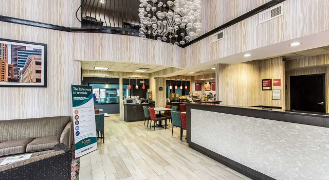 Comfort Suites Fairgrounds West, Prenota Hotel Hotel a Oklahoma con piscina, Piscina