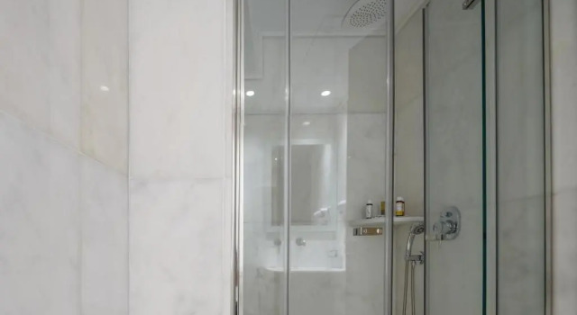 Трёхместный номер Standard Fos DownTown Suites