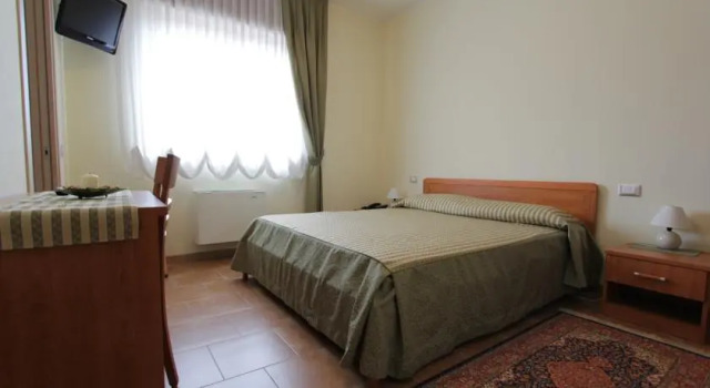 Hotel Due Colonne, Book Hotel Altissimo Venetien