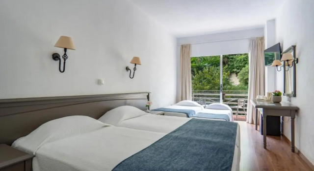 Семейный номер Standard Valmar Corfu by Louis Hotels