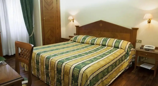 Ora City Caserta, Забронировать Отель Отели Сан-Никола-ла-Страды с завтраком, Завтраки