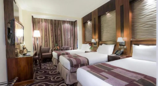 Трёхместный номер Elaf Kinda Hotel