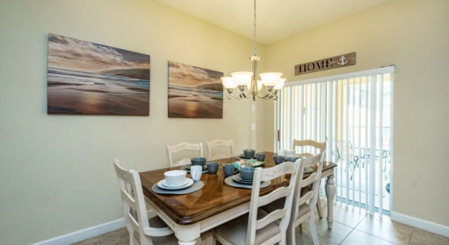Коттедж 4 Bedroom 3 Bathroom Town Home With Pool