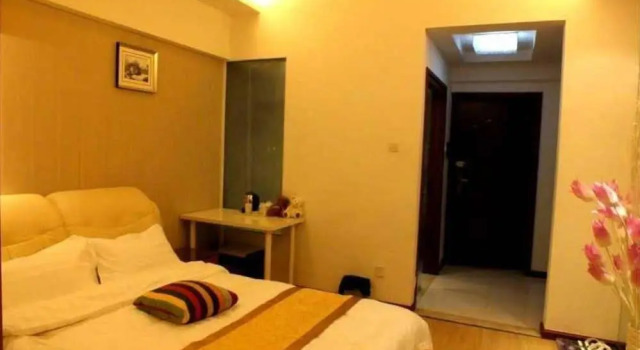 Candy Hotel Apartment