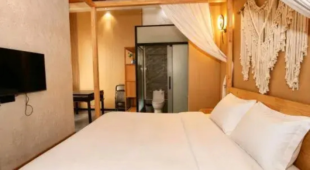 Люкс Superior Ruiying Changchun Wenquan Homestay (Xinzhou Ancient City)