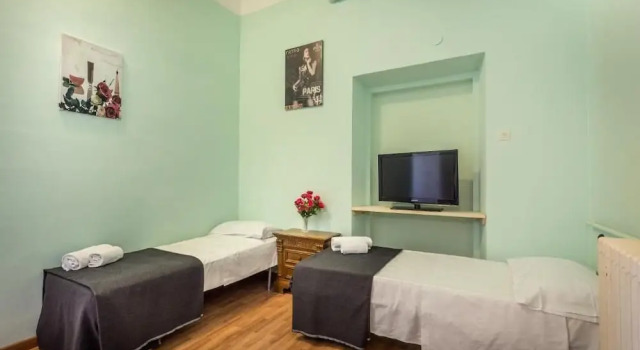 Rooms77 Florence centro storico firenze, Réserver Maison d'hôtes San Marco - Santissima Annunziata Florence