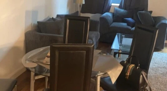 Lovely 1-bed Apartment Canary Wharf in London, Boek Appartement Hotels in Merseyside met zwembad, Zwembad