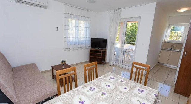 Apartments Jasna II, Prenota Appartamento Hotel a Isole Quarnerine con parcheggio, Parcheggio