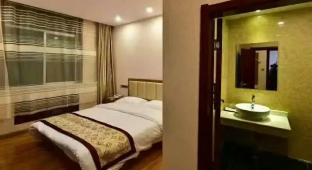 Shell Zhaozhong Ancient Street, Jinzhong County Railway Station Hotel, Reservar Hotel Qixian Shanxi