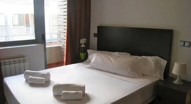 Moon River - One Bedroom, Забронировать Отель Мадрид Провинция Мадрид, рядом с Дом-музей Лопе де Вега