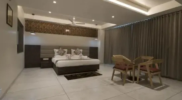 Люкс Royal HOTEL SILVERA GRAND