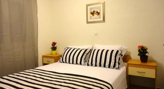 Paradise Apartments, Varaa Huoneisto Hotellit Split-Dalmatia pysäköinnillä, Pysäköinti