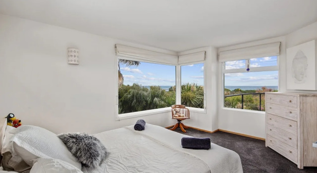 Smith Beach Getaways Beachwood Luxury Villa, Varaa Villa Mökit kohteessa Phillip Island, Mökki