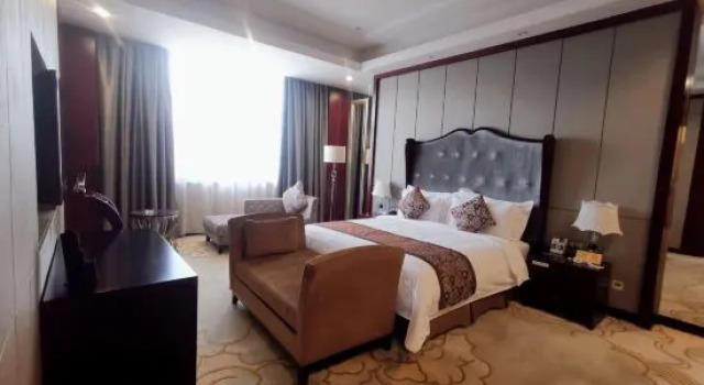 Люкс Business Xinhua International Hotel