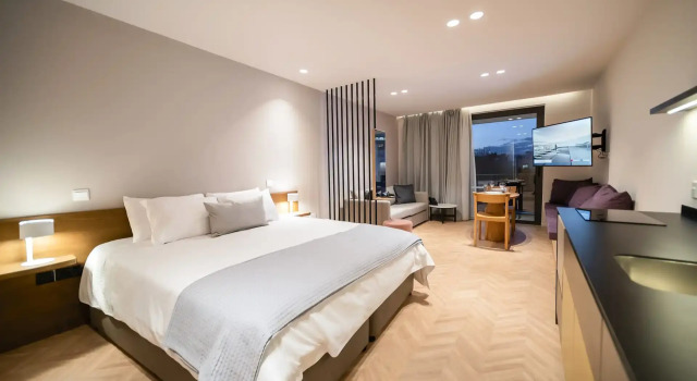 Люкс Deluxe с видом на город Alinea Suites Limassol Center