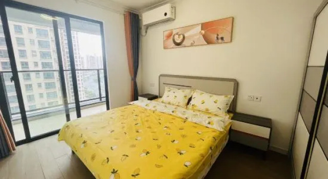 Люкс с 3 комнатами Beihai Nanhai Bieyuan Holiday Homestay (Wanda Plaza)