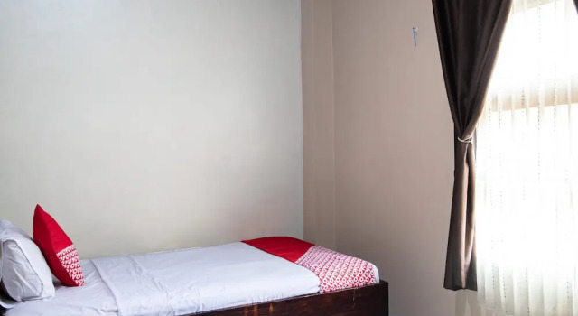 OYO 92588 Grand Lie Cost Syariah, Rezerwuj Hotel Palembang Sumatra