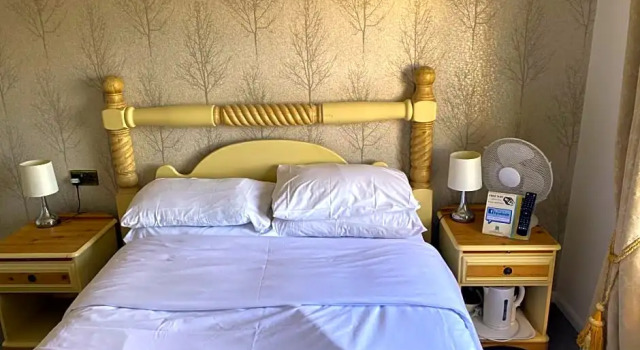Номер Standard Three Queens Hotel
