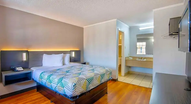Четырёхместный номер Standard Motel 6 Bossier City, La