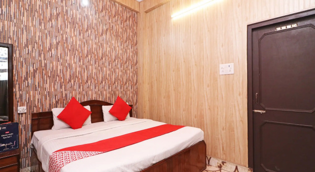 OYO 24473 Anuradha Palace, Rezervovat Hotel Haridvár Uttarakhand