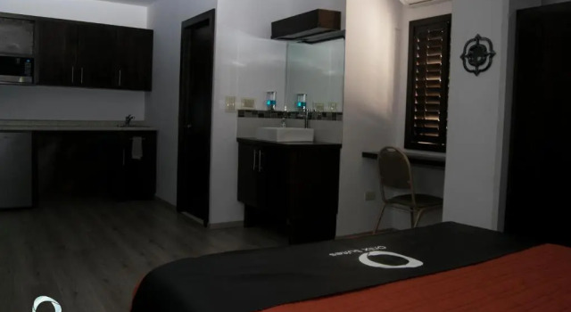 Полулюкс Hotel Onix Suites