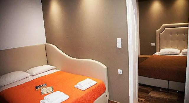 Семейный номер Standard с 2 комнатами с балконом Zeus Hotel
