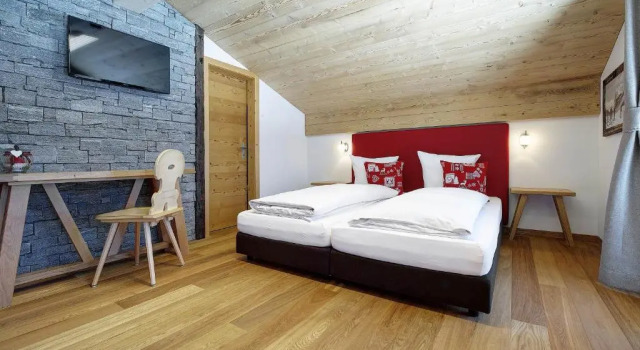 Четырёхместный номер Superior Alpinhotel Bort