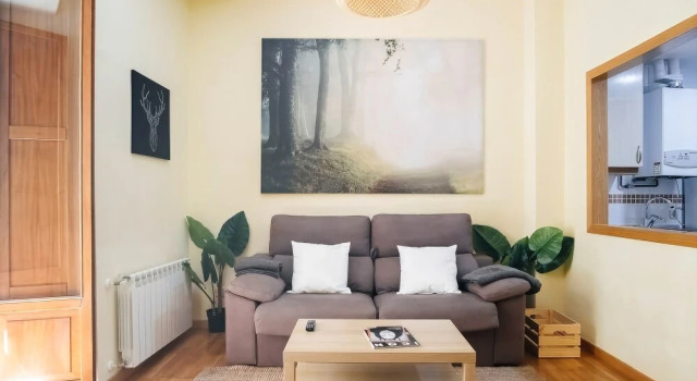GRAN VÍA Premium House II (2BR 2BT), Забронировать Отель Отели Мадрида с бассейном, рядом с Монастырь Энкарнасьон, Бассейн