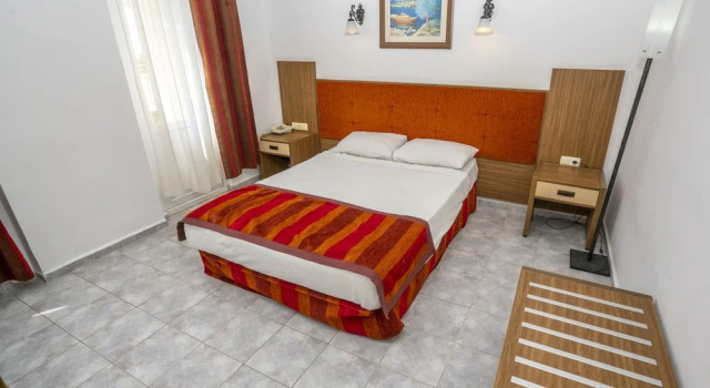 Номер люкс Economy с балконом Carmen Suite Hotel