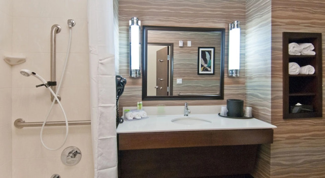 Люкс c 1 комнатой Holiday Inn Express & Suites San Antonio Frost Bank Center by IHG