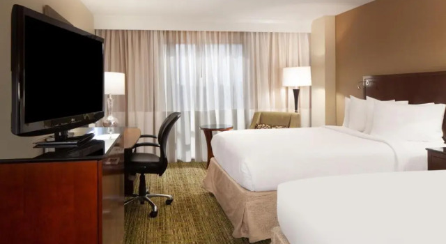 Четырёхместный номер Standard Marriott Memphis East