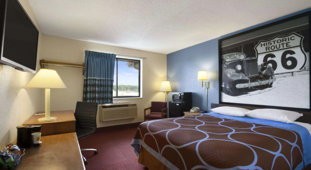 Super 8 by Wyndham Cuba, Varaa Mini-hotelli Minihotellit kohteessa Ozark, Mini-hotelli