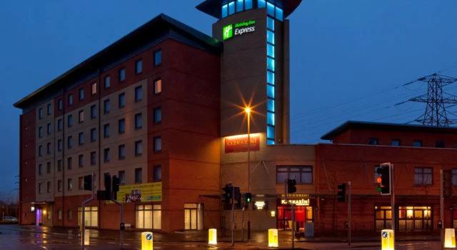 Кровать в общем номере Holiday Inn Express Leicester City by IHG