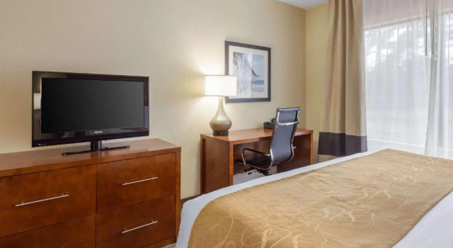 Номер Standard Comfort Suites Southport - Oak Island