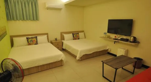 Четырёхместный люкс Han Yay Bay Hotel
