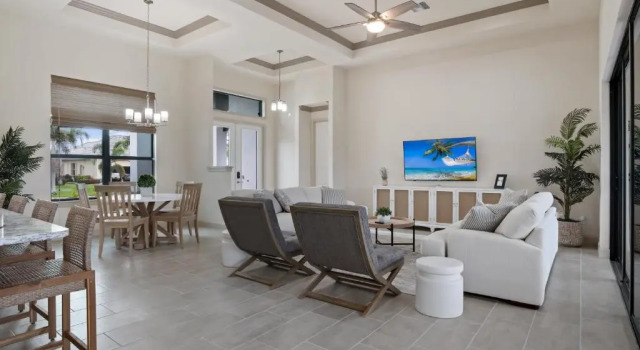 SW FL Oasis - 4bdr - 3bth - POOL - Game Room - Sleeps 10 or more
