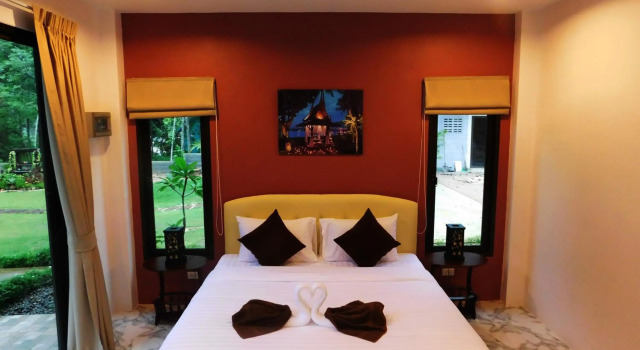 Phuket Sirinapha Resort, Забронировать Курортный отель Недорогие отели острова Пхукета, недорого