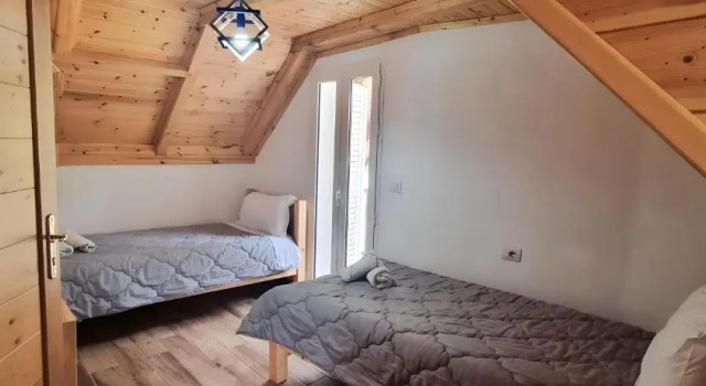 Habitación doble Estándar con balcón Bujtina Tinari Theth