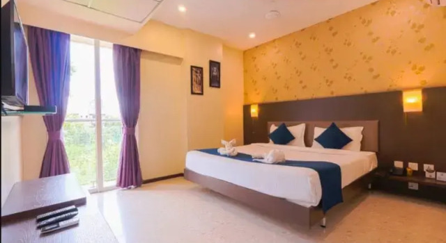 Люкс с балконом Fabhotel Magnus Star Koregaon Park