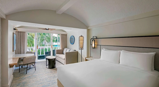 Двухместный номер клубный с террасой с видом на бассейн The Royal Sonesta San Juan