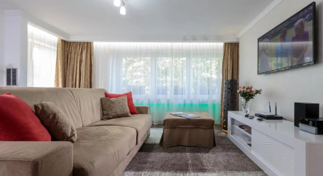 Апартаменты с балконом The Queen Luxury Apartments - Villa Vinicia