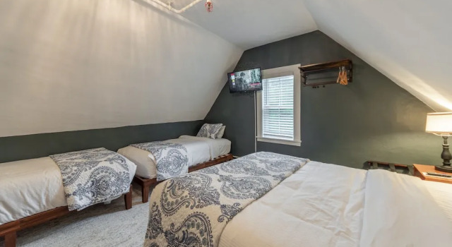 Четырёхместный номер Standard Cranmore Mountain Lodge Bed & Breakfast