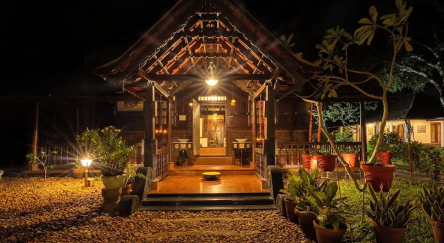 ama Stays & Trails Aquabliss ,Alleppey, Забронировать Вилла Отели штата Кералы с парковкой, Парковка
