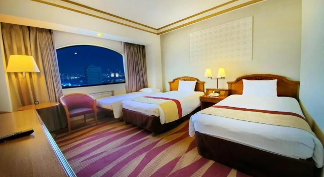 Трёхместный номер Deluxe Hotel Plaza Kobe