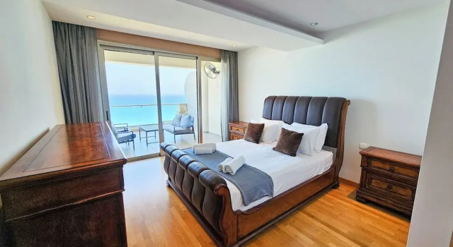 Beachfront Seaview Lux Penthouse(No Front Desk Contact The 5 Days In Advance), Book Apartment Larnaka Larnaca Region