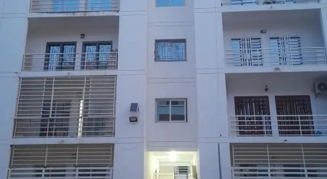 T4 zone mixta, Book Hotel Dakar Dakar