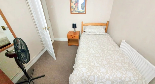 Апартаменты 2-bed Flat With Superfast Wi-fi DW Lettings 9WW