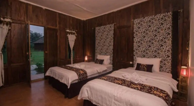 Habitación familiar Estándar con balcón Balkondes Wringinputih