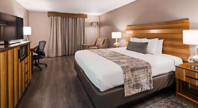 Номер Standard Best Western Cedar Inn & Suites