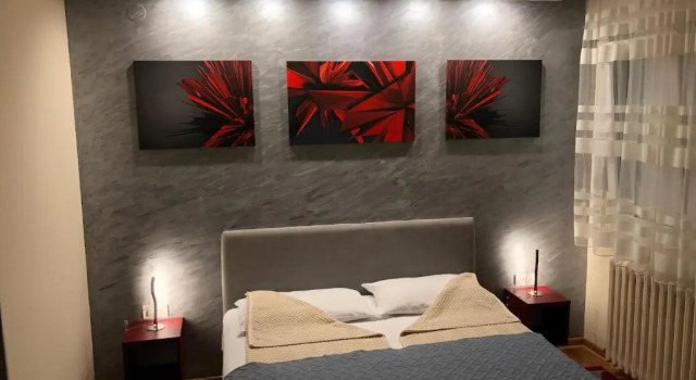 Апартаменты Burgundy Apartment